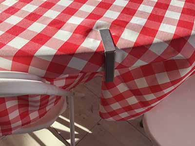 round tablecloths (white/red buffalo plaid checkered gingham) - 108