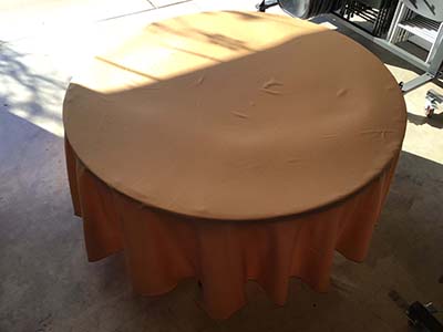 round tablecloths (gold) - 108