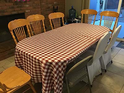 round tablecloths (white/burgundy buffalo plaid checkered gingham) - 108