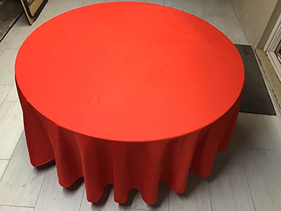 round tablecloths (red) - 108