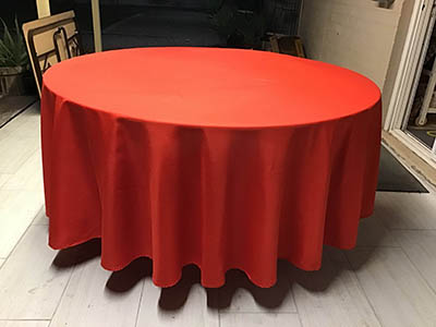 round tablecloths (red) - 108