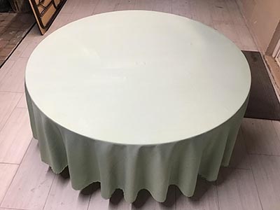 round tablecloths (sage green) - 108