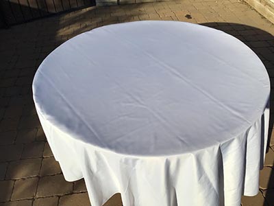 5 foot round tables (budget)