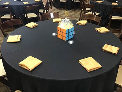 cloth dinner napkins (gold) - 17 x 17