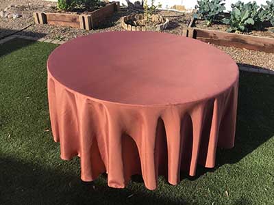 round tablecloths (terracotta/rust) - 108