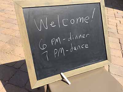 chalk board (22.5 x 18.5) - with chalk