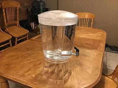 3 gallon beverage dispenser with ice core (acrylic)