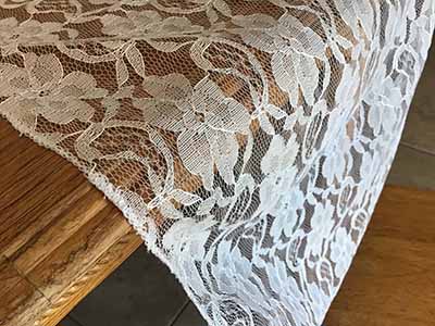 table runners (lace, white) - 14 x 108