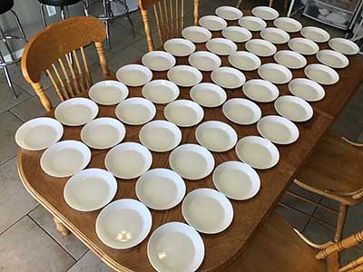 salad plates - glass (white, Oftast) - 7 1/2”