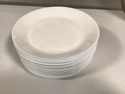 salad plates - glass (white, Oftast) - 7 1/2”