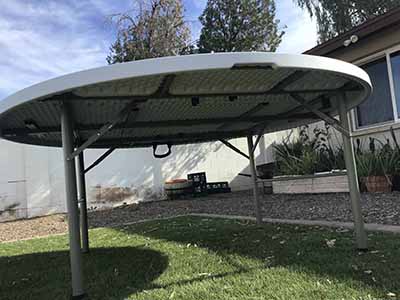 6 foot round tables (bifold)