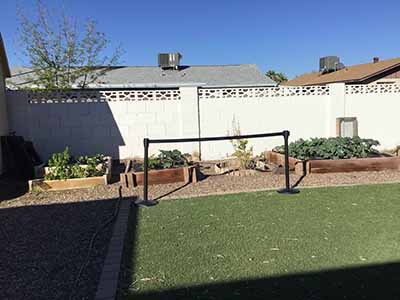 stanchion with 6.5 foot retractable belt