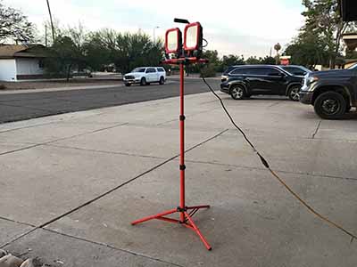 9000 lumens LED work light with tripod (Craftsman)