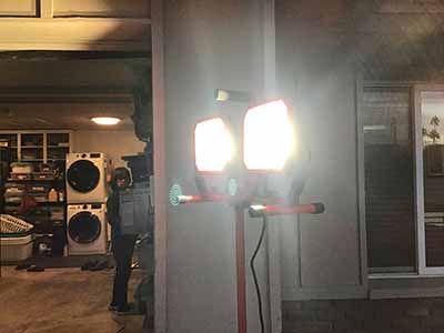 9000 lumens LED work light with tripod (Craftsman)