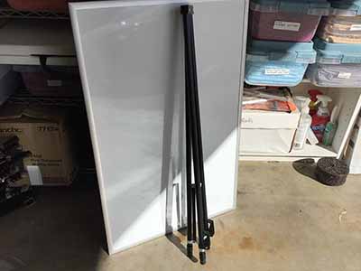 easel (black aluminum) - 36 to 66