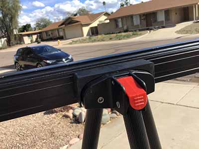 easel with pad retainer (black aluminum) - 35 to 65