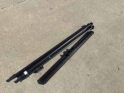 easel with pad retainer (black aluminum) - 35 to 65