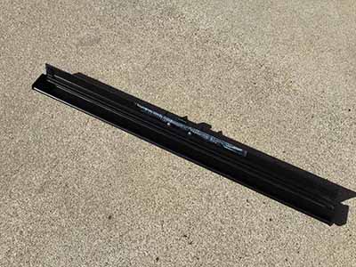 easel with pad retainer (black aluminum) - 35 to 65