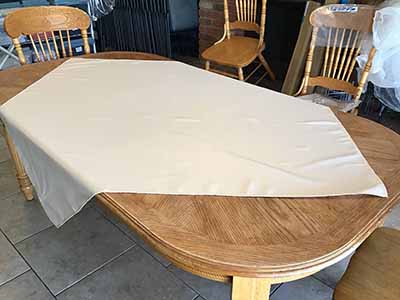 square tablecloths (beige) - 54