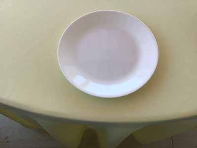 round tablecloths (butter) - 120