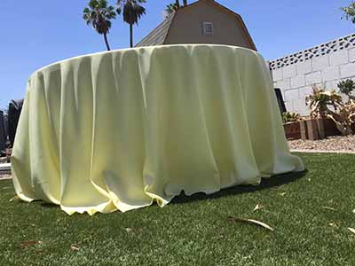 round tablecloths (butter) - 120