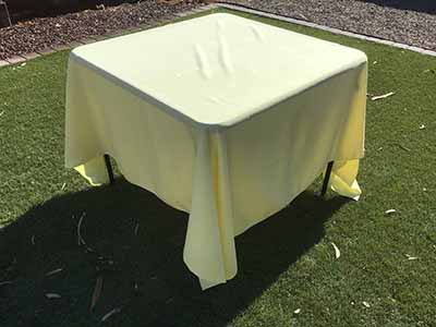 square tablecloths (butter) - 72