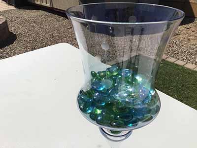 twisted stem glass vase / candle holder (16 x 5)