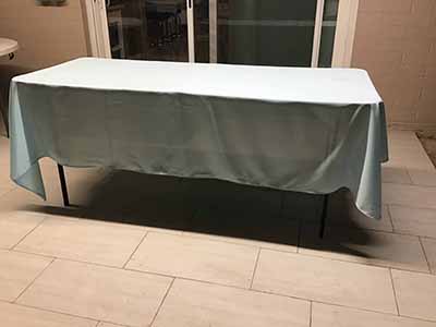 rectangle tablecloths (light blue) - 60 x 102