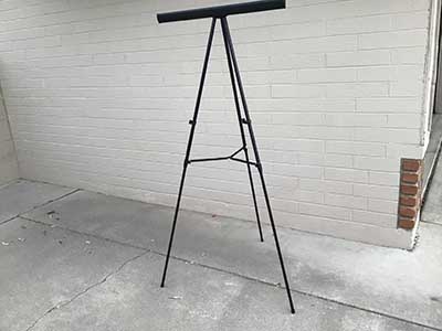 easel (black aluminum)