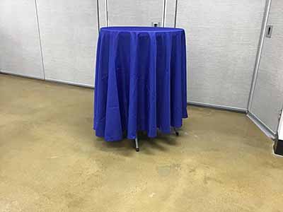 round tablecloths (royal blue) - 108
