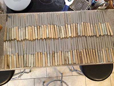 steak knives (rounded tip)